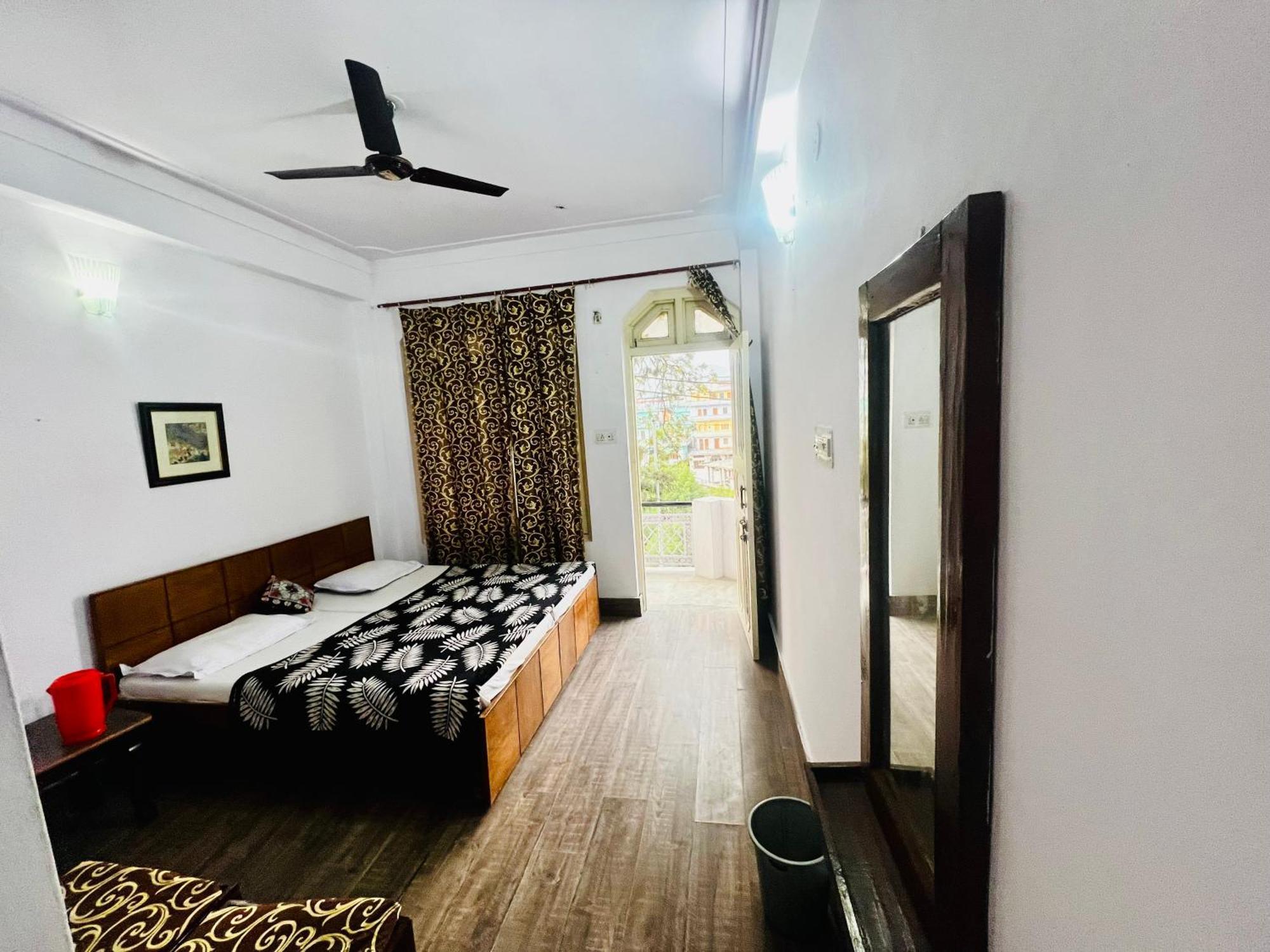Inder Palace Barkot 외부 사진